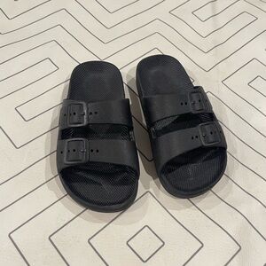 Freedom Moses Black Sandals